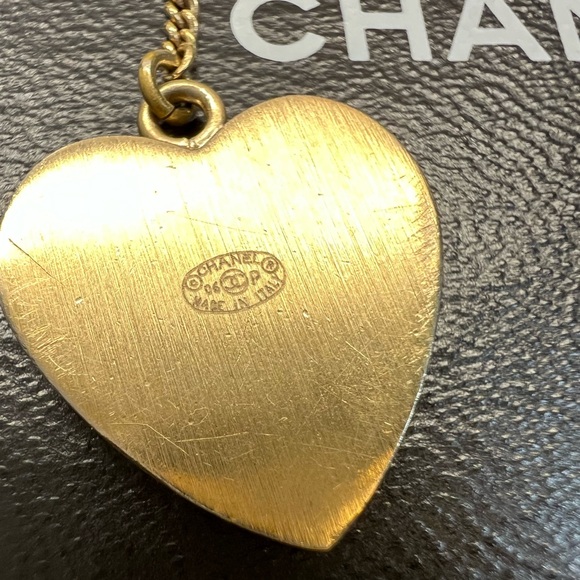 CHANEL Enamel Coco Mademoiselle Heart Dangle Earrings Black Gold - Picture 7 of 13